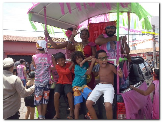 Bloco “Vai Quem Quer” arrasta multidão em Inhuma - Imagem 29