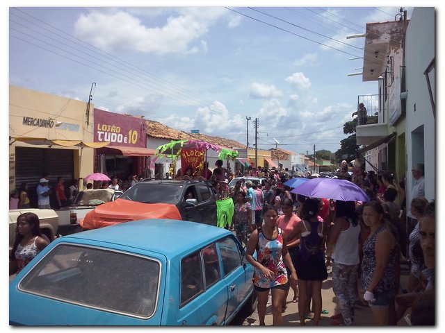 Bloco “Vai Quem Quer” arrasta multidão em Inhuma - Imagem 16