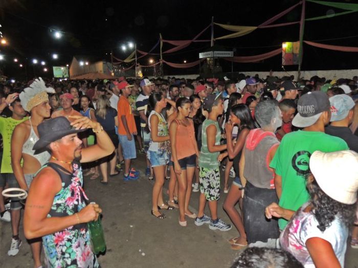 Quase 10 Mil pessoas estavam no corrador da folia da 2ª noite de carnaval - Imagem 23