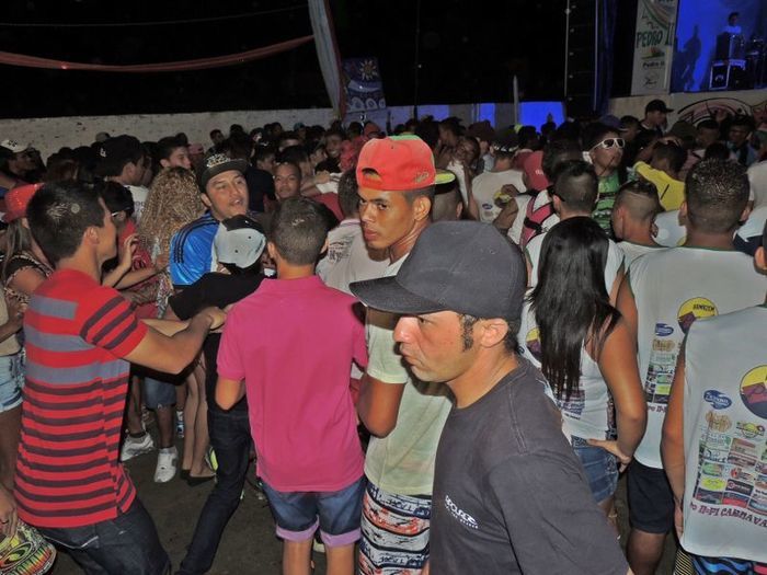 Quase 10 Mil pessoas estavam no corrador da folia da 2ª noite de carnaval - Imagem 25