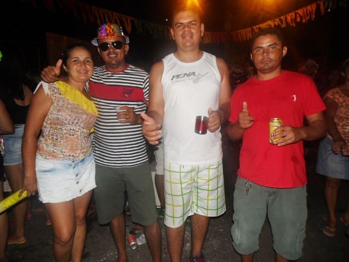 Bloco Os Gatões arrasta quase 25 mil pessoas para avenida - Imagem 51