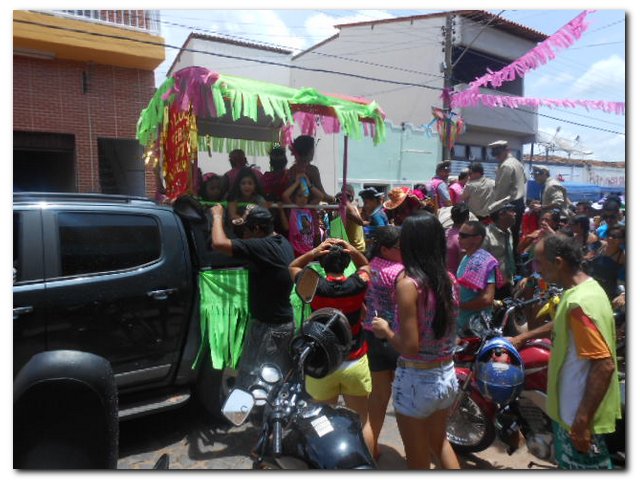 Bloco “Vai Quem Quer” arrasta multidão em Inhuma - Imagem 12