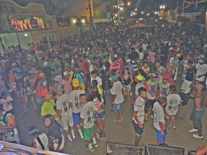 Quase 10 Mil pessoas estavam no corrador da folia da 2ª noite de carnaval - Imagem 9