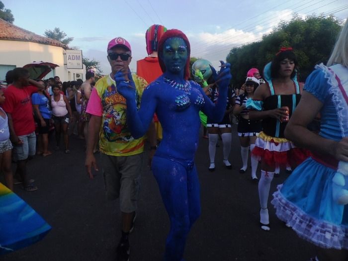 Bloco Os Gatões arrasta quase 25 mil pessoas para avenida - Imagem 14