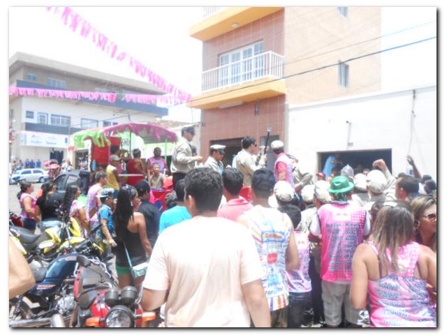 Bloco “Vai Quem Quer” arrasta multidão em Inhuma - Imagem 11