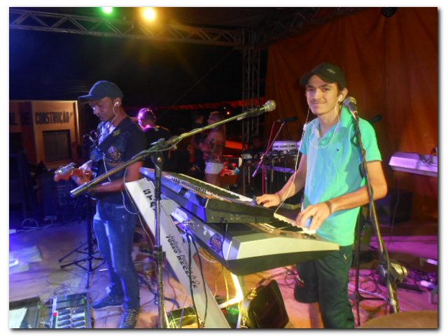 Segunda noite de Carnaval de Inhuma foi bastante animada - Imagem 14