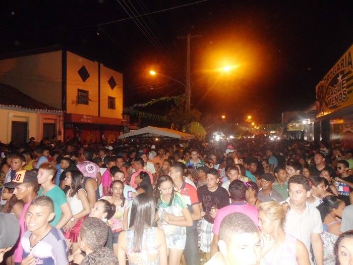 Veja cobertura da segunda noite do carnaval em União; fotos! - Imagem 21