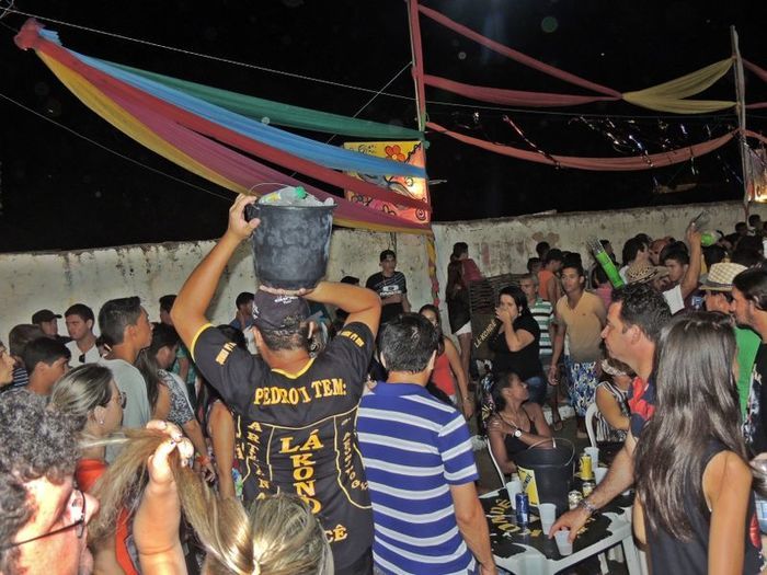 Quase 10 Mil pessoas estavam no corrador da folia da 2ª noite de carnaval - Imagem 35