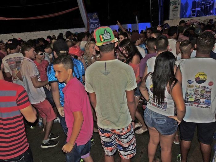 Quase 10 Mil pessoas estavam no corrador da folia da 2ª noite de carnaval - Imagem 27