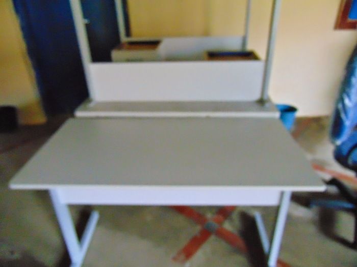 Prefeitura entrega cadeiras e mesas para as Secretarias - Imagem 1