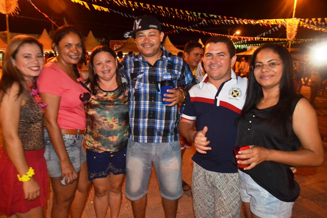 Badalaiê leva público ao delírio no 3º dia de folia em Campo Maior - Imagem 15