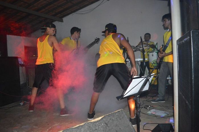 Sucesso no IV Baile Vermelho e Branco - Imagem 11