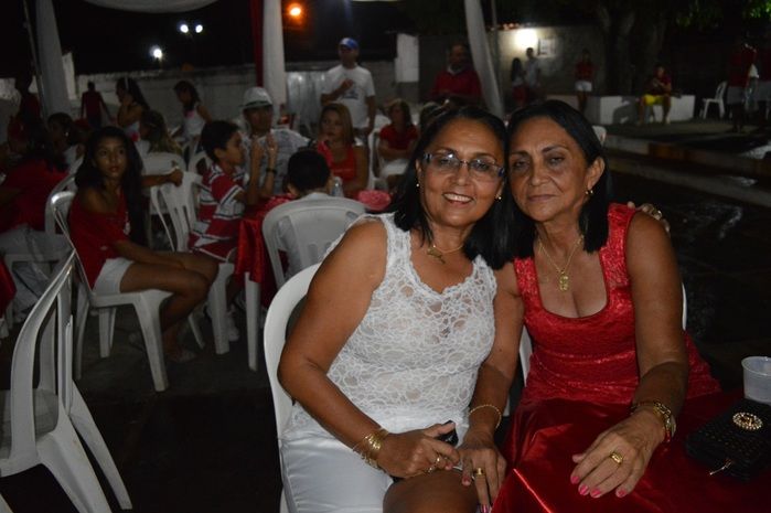 Sucesso no IV Baile Vermelho e Branco - Imagem 4