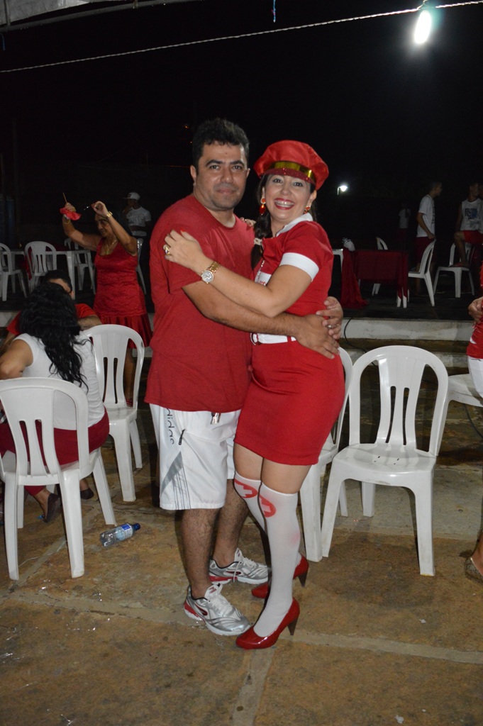 Sucesso no IV Baile Vermelho e Branco - Imagem 80