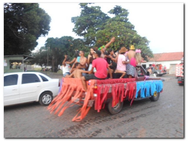 Desfile do Bloco “Vai Quem Quer” e o Corso - Imagem 38