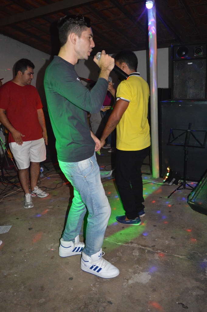 Sucesso no IV Baile Vermelho e Branco - Imagem 54