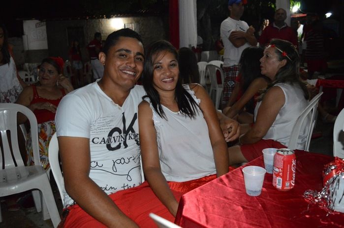 Sucesso no IV Baile Vermelho e Branco - Imagem 10