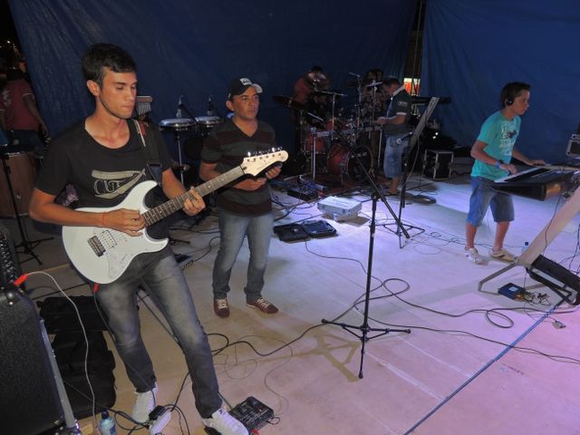 Público surpreende na primeira noite de Carnaval de Pedro II - Imagem 22