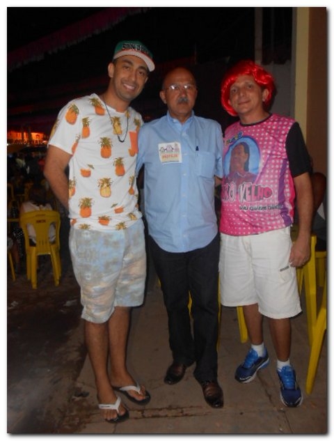 Terceira noite de Carnaval em Inhuma atrai muitos foliões - Imagem 24