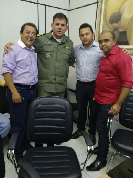 Comandante Geral da Policia Militar recebe prefeito Manoel Dedé  - Imagem 1