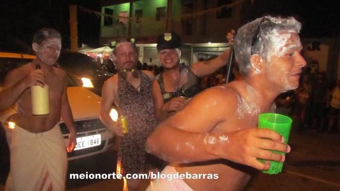 Alegria e descontração no tradicional 'Bloco dos Sujos' - Imagem 59