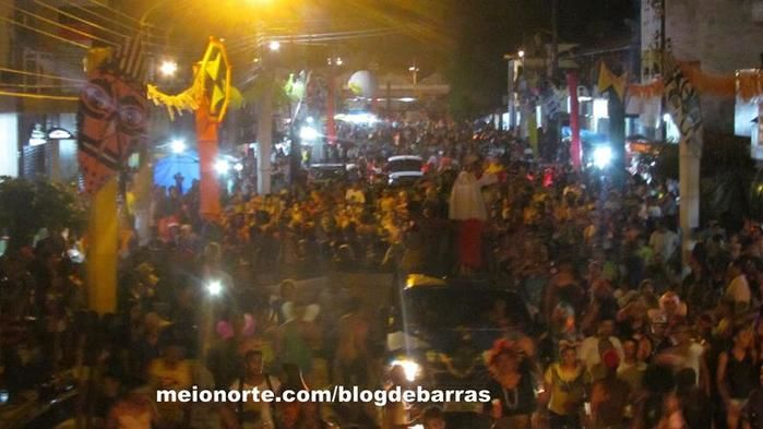 Alegria e descontração no tradicional 'Bloco dos Sujos' - Imagem 32