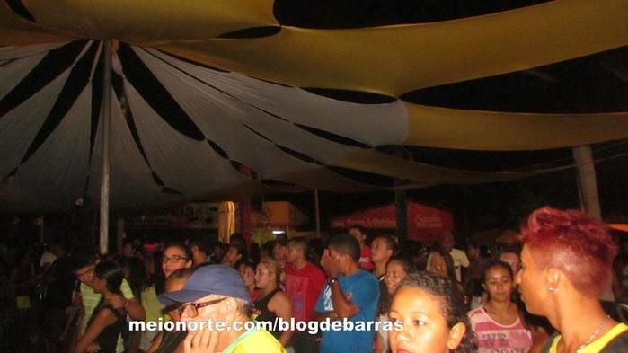 Alegria e descontração no tradicional 'Bloco dos Sujos' - Imagem 83