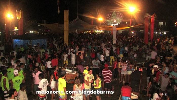 Alegria e descontração no tradicional 'Bloco dos Sujos' - Imagem 88