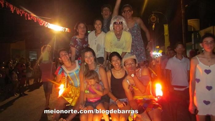 Alegria e descontração no tradicional 'Bloco dos Sujos' - Imagem 69