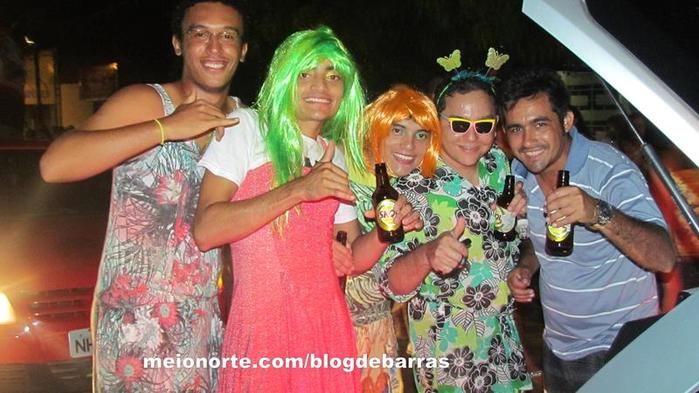 Alegria e descontração no tradicional 'Bloco dos Sujos' - Imagem 62