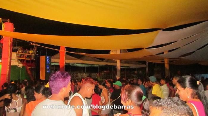 Alegria e descontração no tradicional 'Bloco dos Sujos' - Imagem 82