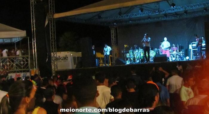 Alegria e descontração no tradicional 'Bloco dos Sujos' - Imagem 97