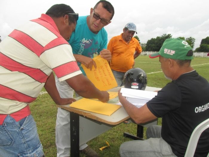 Demerval Lobão vence o time de Curralinhos na abertura do Campeonato dos quarentões em Agricolândia - Imagem 3