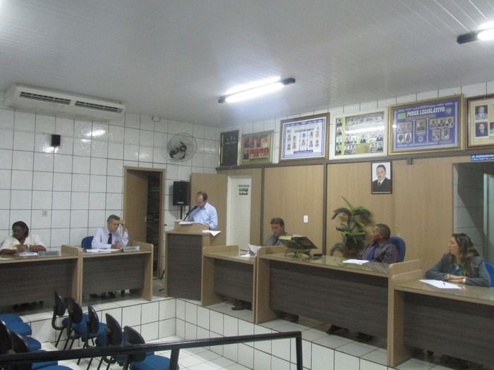 Vereador Luizão Faz sua primeira Sessão como o novo presidente na Câmara municipal de Agricolândia  - Imagem 8