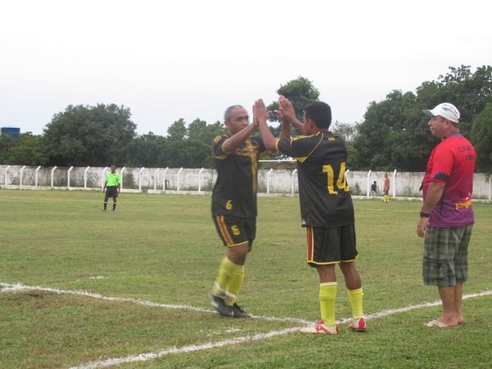 Demerval Lobão vence o time de Curralinhos na abertura do Campeonato dos quarentões em Agricolândia - Imagem 33