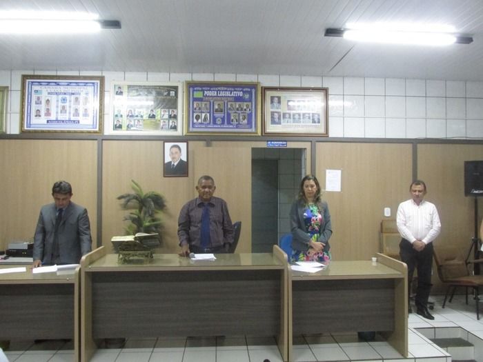 Vereador Luizão Faz sua primeira Sessão como o novo presidente na Câmara municipal de Agricolândia  - Imagem 17