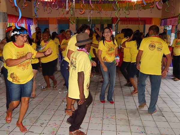 Social realiza Carnaval para os Idosos de Lagoinha - Imagem 9