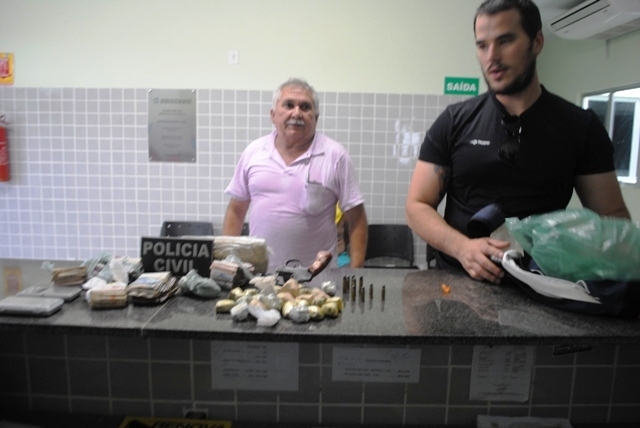 Polícia prende traficante e apreende drogas e R$ 7 mil em dinheiro em Campo Maior - Imagem 2