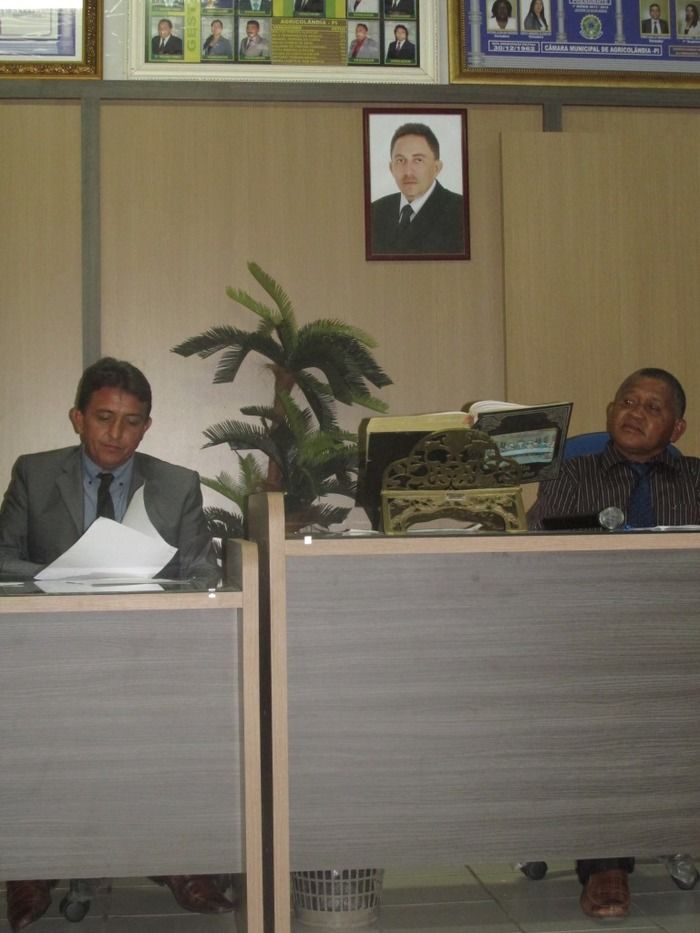 Vereador Luizão Faz sua primeira Sessão como o novo presidente na Câmara municipal de Agricolândia  - Imagem 12