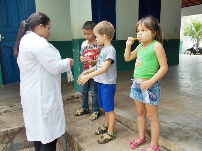 Secretaria de Saúde realiza escovação supervisionada nas Escolas Municipais - Imagem 10