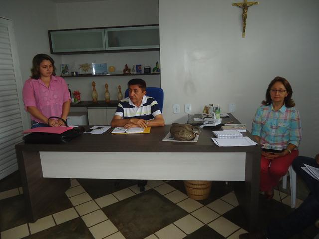 Prefeito realizou reunião com Seus Assessores Para Traçar Metas - Imagem 2