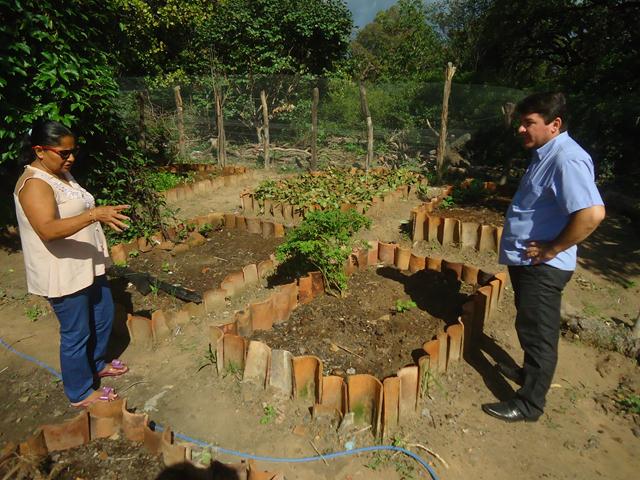 Vice-Prefeito Elvis Ramos visitou a Escola Municipal Liberato Vieira - Imagem 5