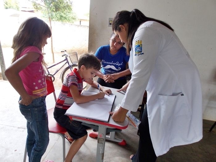 Secretaria de Saúde realiza escovação supervisionada nas Escolas Municipais - Imagem 19