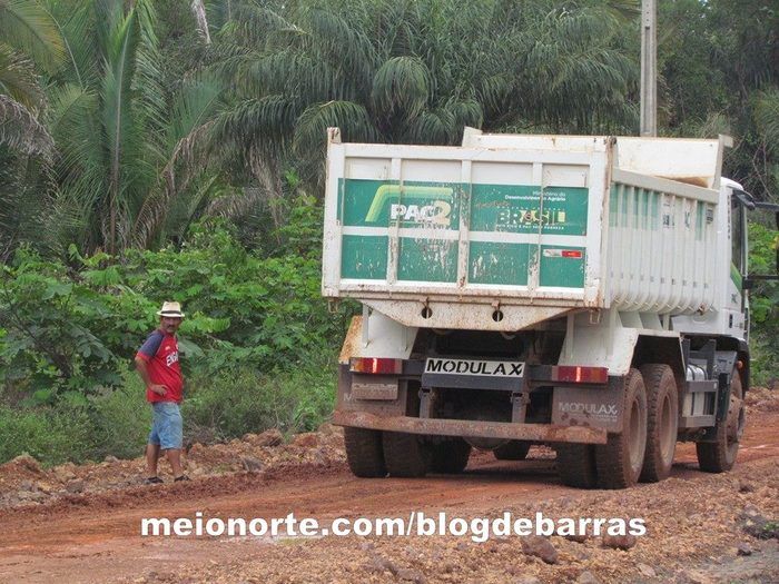 Prefeitura recupera mais estradas no interior do município - Imagem 5