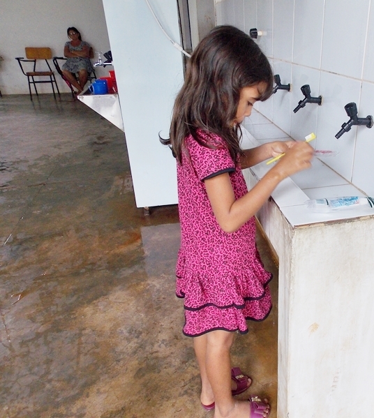 Secretaria de Saúde realiza escovação supervisionada nas Escolas Municipais - Imagem 9