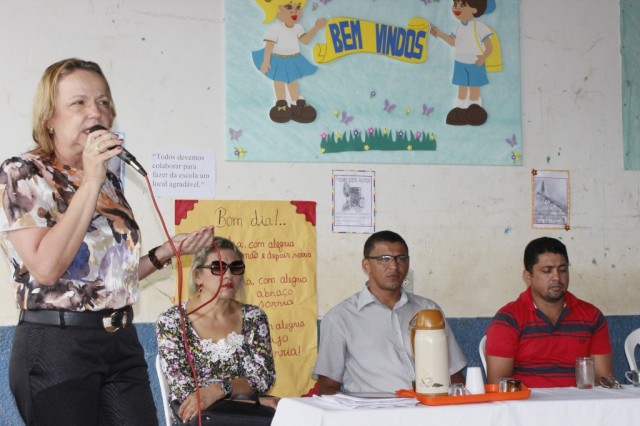 Prefeita reforça compromisso com educação na abertura do período letivo em Miguel Alves - Imagem 13