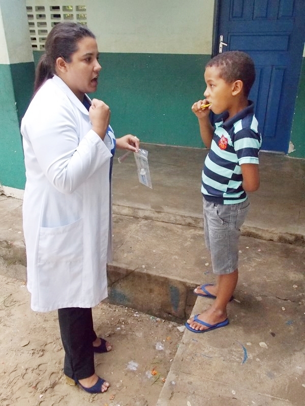 Secretaria de Saúde realiza escovação supervisionada nas Escolas Municipais - Imagem 16