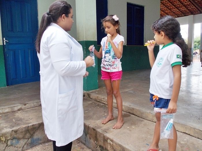 Secretaria de Saúde realiza escovação supervisionada nas Escolas Municipais - Imagem 4