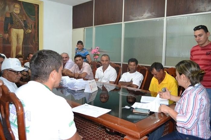 Prefeita encontra-se com assentados e recebe novas reivindicações - Imagem 2