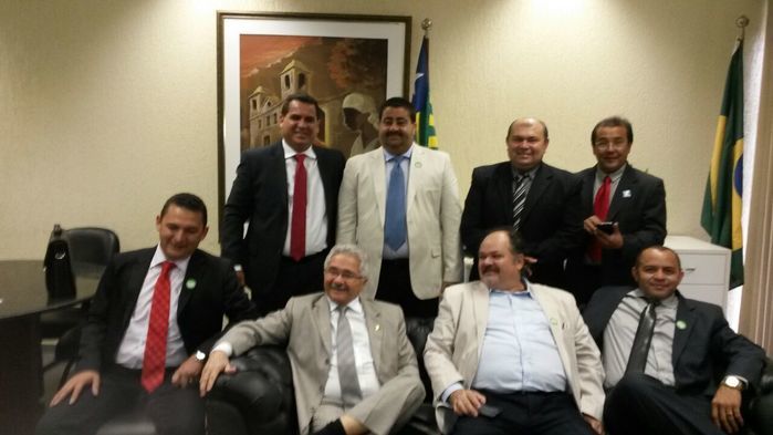 Prefeito Jonas Moura em visita a Brasília garante recursos para investimentos em Água Branca - Imagem 2